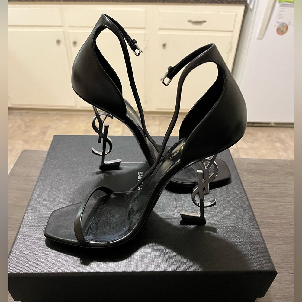 YSL HEELS - Picture 4 of 4